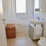Good Location, Spacious, Comfortable And Bright!!