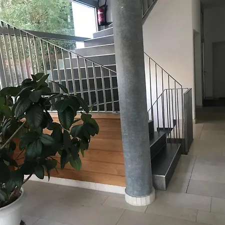 Good Location, Spacious, Comfortable And Bright!! * 洛桑