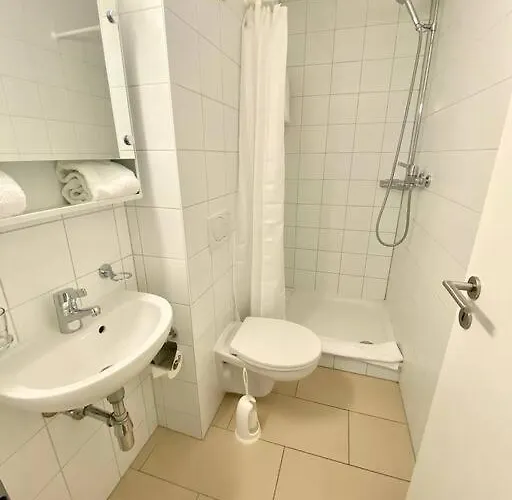 Good Location, Spacious, Comfortable And Bright!! * Lausanne