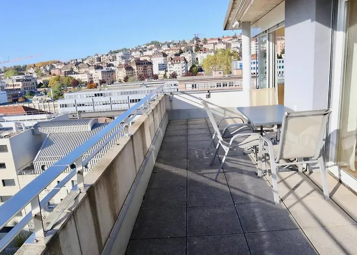 Apartment Good Location, Spacious, Comfortable And Bright!! *