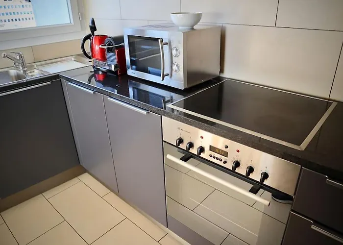 Apartment Good Location, Spacious, Comfortable And Bright!! *