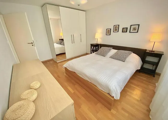 Good Location, Spacious, Comfortable And Bright!! Apartment Lausanne