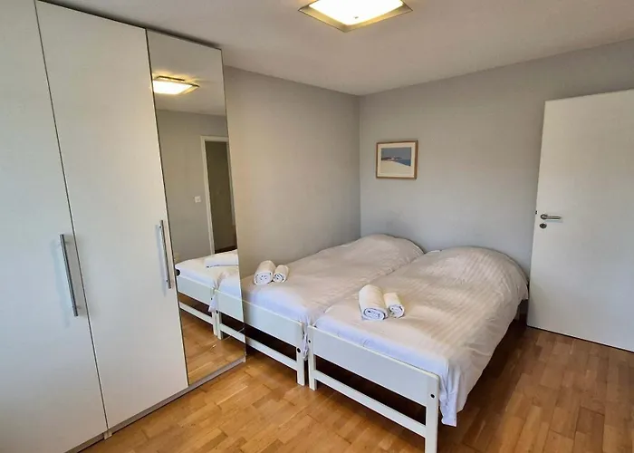 Good Location, Spacious, Comfortable And Bright!! * Lausanne